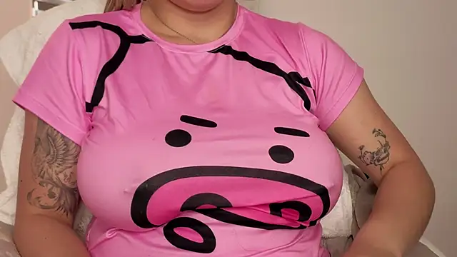 AtheneaRossi online show from October 16, 2:07 pm