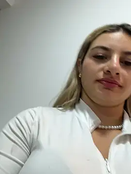 AtheneaRossi online show from February 22, 10:41 pm