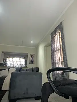 Snapshot of Bootyfulbarbiie chatting on March 23, 7:09 am Bootyfulbarbiie online show from March 23, 7:09 am