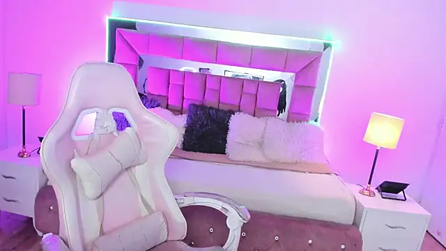 Aliciia cute1 online show from February 20, 10:26 pm