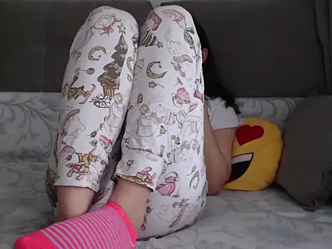  JustmeHere  online show from October 19, 8:04 am