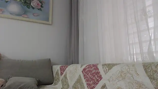  JustmeHere  online show from November 20, 8:58 am