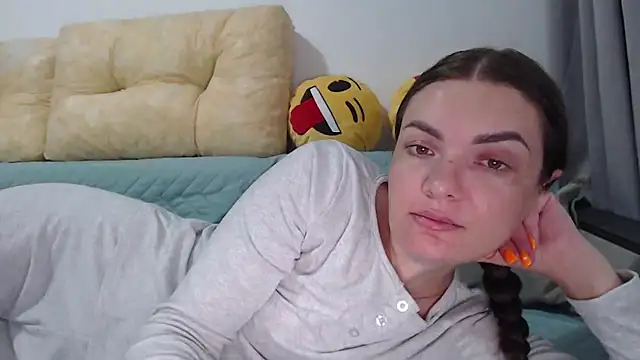 Snapshot of _JustmeHere_ chatting on July 14, 5:07 pm JustmeHere online show from July 14, 5:07 pm