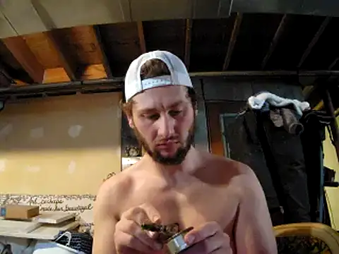 Snapshot of Seymour93 chatting on January 26, 1:58 pm Seymour93 online show from January 26, 1:58 pm