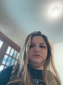 Snapshot of SweetPaige_ chatting on April 11, 11:36 am SweetPaige online show from April 11, 11:36 am