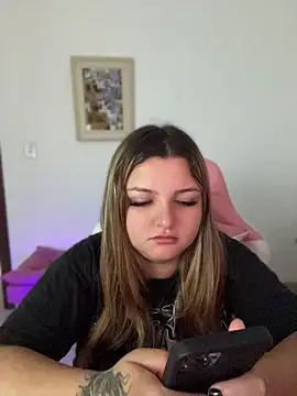 Snapshot of SweetPaige_ chatting on April 12, 11:59 am SweetPaige online show from April 12, 11:59 am