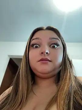 Snapshot of SweetPaige_ chatting on April 13, 11:59 am SweetPaige online show from April 13, 11:59 am
