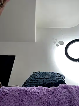 jamilaross online show from November 3, 9:05 pm