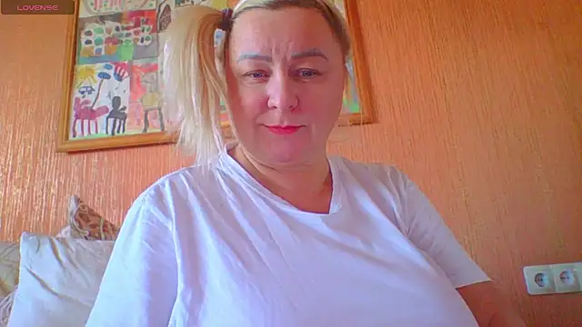 mira robinsonnn online show from October 12, 3:05 am