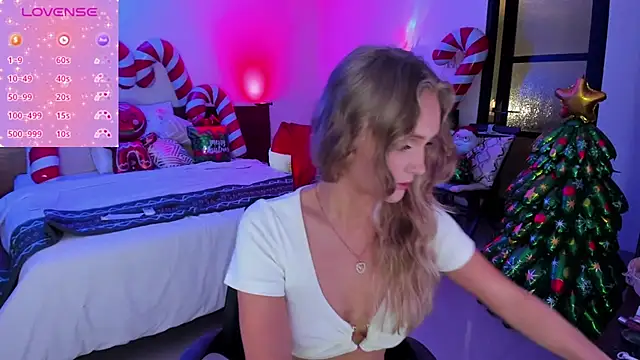 Snapshot of PrincessVS chatting on December 8, 11:24 am PrincessVS online show from December 8, 11:24 am