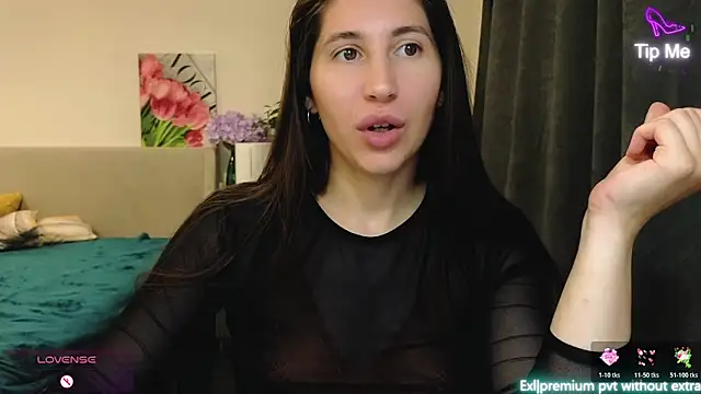 Snapshot of marrycolins chatting on June 11, 2:33 am marrycolins online show from June 11, 2:33 am
