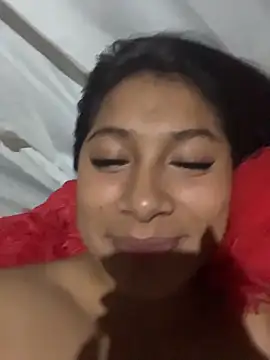 LinnaGardenia online show from January 8, 2:36 am