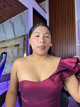 LinnaGardenia online show from February 19, 1:18 pm