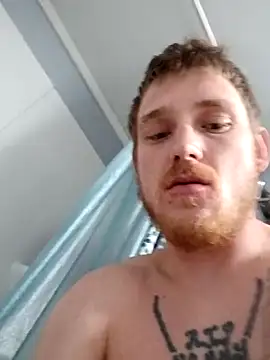 Snapshot of selfmadestud chatting on February 10, 10:41 am selfmadestud online show from February 10, 10:41 am