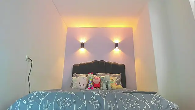 Snapshot of Sofia_Clauss_ chatting on October 31, 3:57 pm Sofia Clauss online show from October 31, 3:57 pm