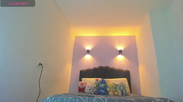 Snapshot of Sofia_Clauss_ chatting on December 21, 3:13 am Sofia Clauss online show from December 21, 3:13 am