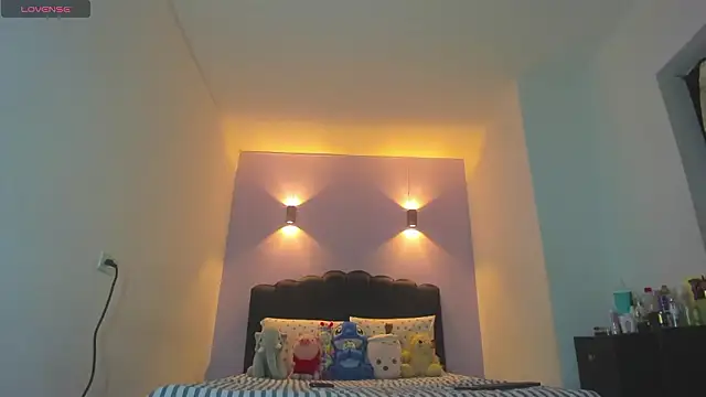 Sofia Clauss  online show from March 11, 4:40 am