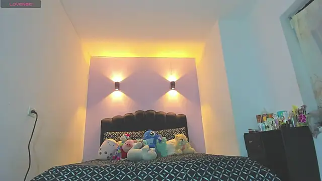 Sofia Clauss  online show from May 17, 5:16 am
