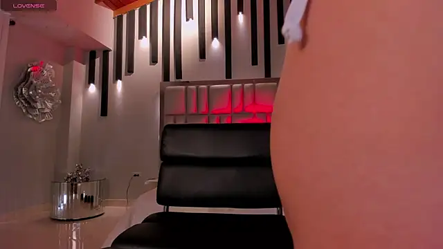 AnnaBrooks1 online show from November 29, 7:50 pm