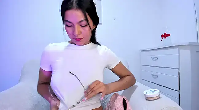 barbie brunette3 online show from March 4, 12:50 am