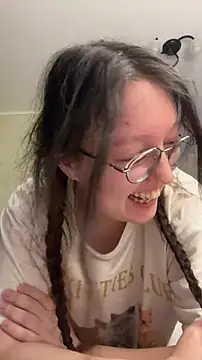 emigooflordXD online show from October 23, 2:05 pm