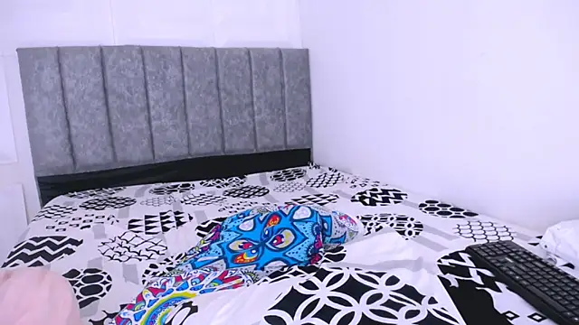 Snapshot of nataly_red chatting on February 17, 8:15 pm nataly red online show from February 17, 8:15 pm