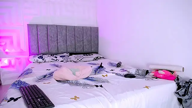 Snapshot of nataly_red chatting on March 14, 10:27 pm nataly red online show from March 14, 10:27 pm