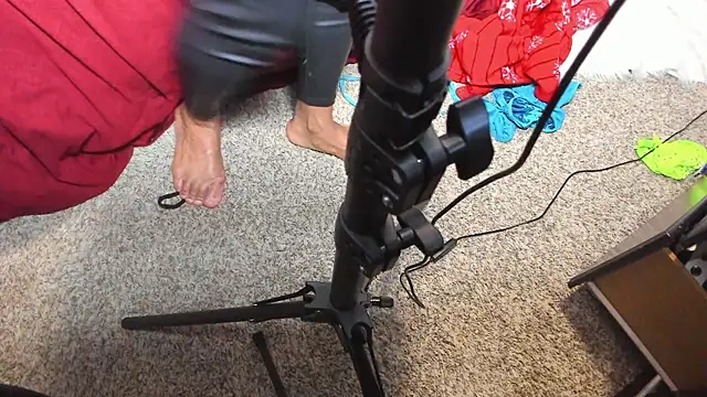 yiauana online show from November 14, 8:35 am