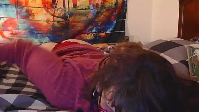 HeyyImHarlowe online show from December 17, 3:06 pm