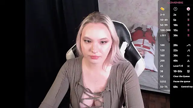 Snapshot of VikaPowers chatting on June 29, 4:18 pm VikaPowers online show from June 29, 4:18 pm