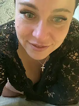 Snapshot of CuteNata chatting on December 13, 1:44 pm CuteNata online show from December 13, 1:44 pm