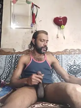 BadBoySmoker7070 online show from February 6, 10:13 pm