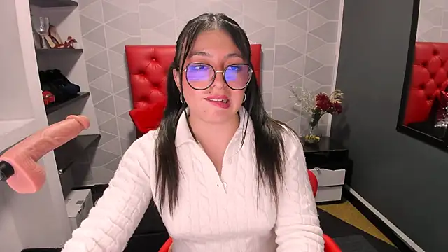 Snapshot of MiaWils_ chatting on January 24, 7:41 am MiaWils online show from January 24, 7:41 am