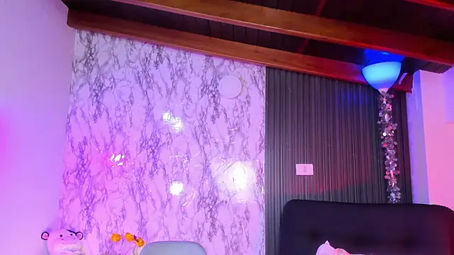 chloe blue online show from February 13, 11:50 am