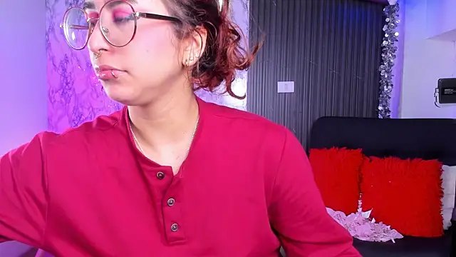 chloe blue online show from March 2, 11:39 am