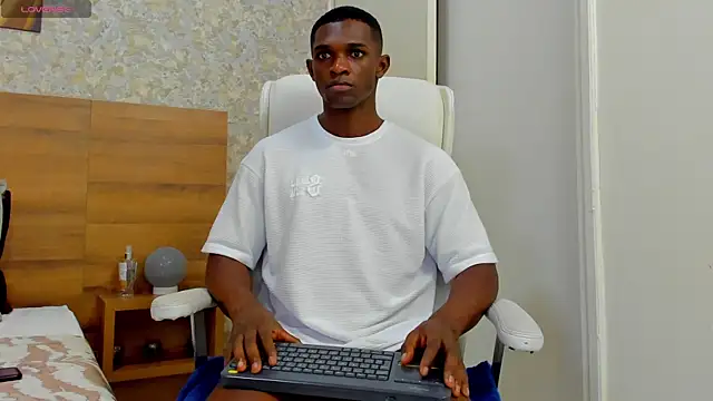 nicolaskan online show from December 17, 12:54 pm