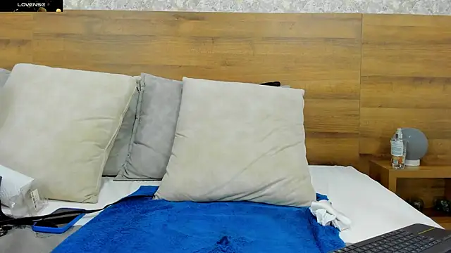 nicolaskan online show from January 16, 4:39 pm