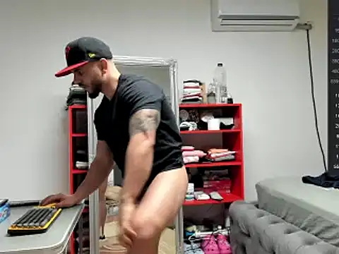 supermanboy94 online show from February 3, 10:03 am