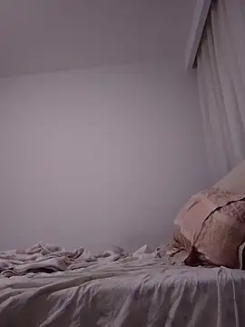 raducelfrumos99 online show from February 4, 4:13 pm