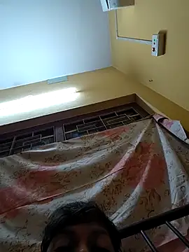 Snapshot of indboy44 chatting on January 22, 2:24 pm indboy44 online show from January 22, 2:24 pm