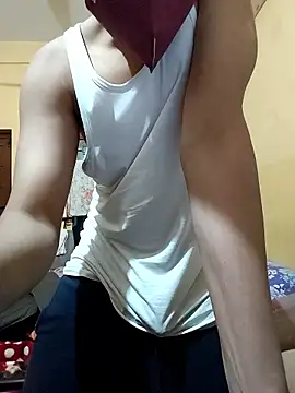 Snapshot of indboy44 chatting on January 15, 6:44 pm indboy44 online show from January 15, 6:44 pm