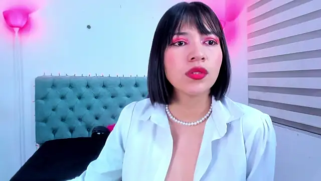 Snapshot of lina_bedoya_ chatting on January 13, 11:52 am lina bedoya online show from January 13, 11:52 am