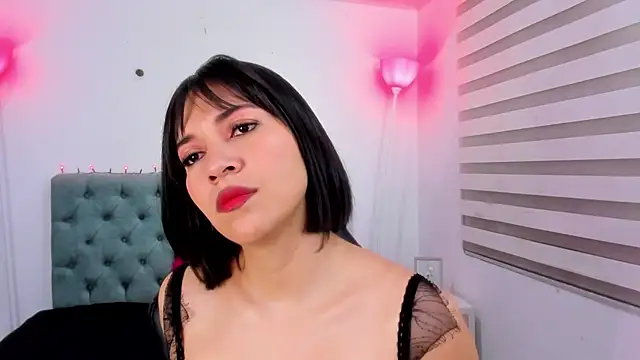 Snapshot of lina_bedoya_ chatting on January 21, 11:46 am lina bedoya online show from January 21, 11:46 am