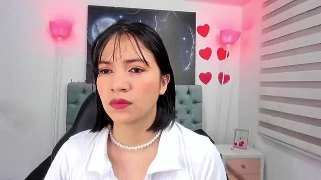Snapshot of lina_bedoya_ chatting on March 11, 11:44 am lina bedoya online show from March 11, 11:44 am
