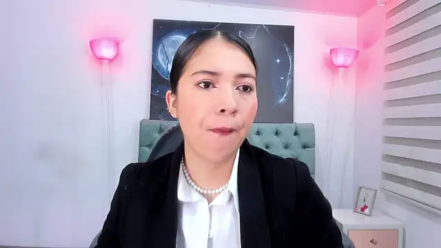 Snapshot of lina_bedoya_ chatting on March 19, 11:39 am lina bedoya online show from March 19, 11:39 am