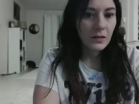 Snapshot of CrystalLakeXO chatting on January 12, 4:42 am CrystalLakeXO online show from January 12, 4:42 am