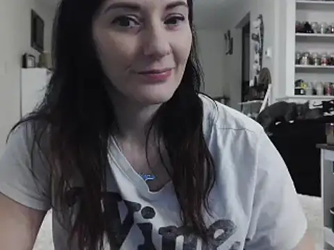 Snapshot of CrystalLakeXO chatting on January 15, 5:19 am CrystalLakeXO online show from January 15, 5:19 am