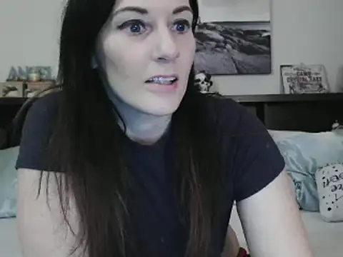 Snapshot of CrystalLakeXO chatting on January 22, 5:26 am CrystalLakeXO online show from January 22, 5:26 am