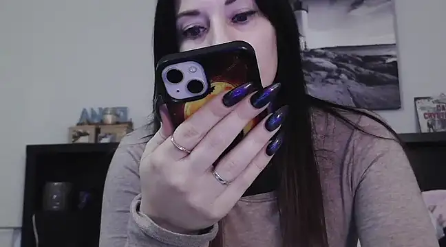 Snapshot of CrystalLakeXO chatting on February 11, 5:16 am CrystalLakeXO online show from February 11, 5:16 am