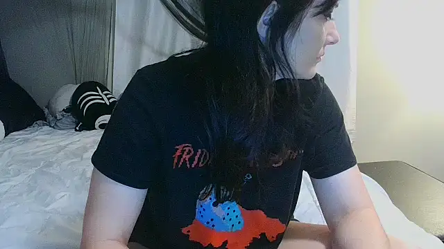 CrystalLakeXO online show from March 31, 2:35 am